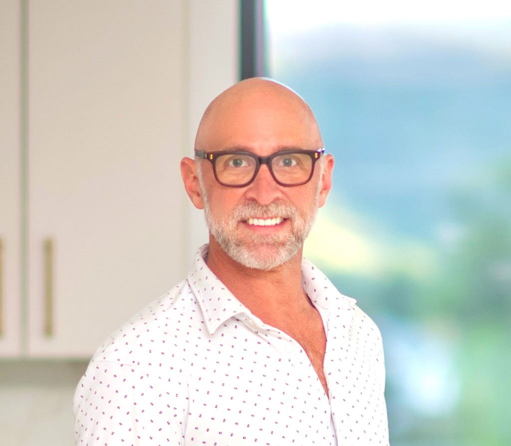 Alex Beattie | Senior AI/LLM Engineer